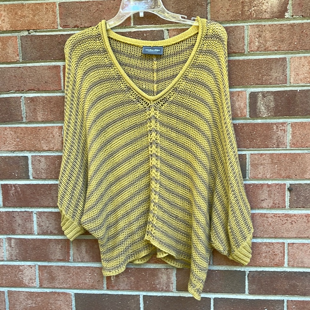 Wooden Ships striped short sleeve sweater.